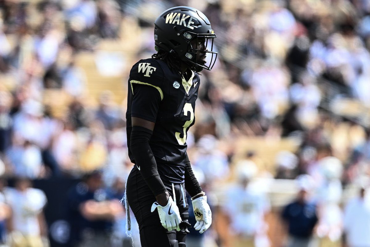 LosTalksPats's tweet image. The #Patriots have signed fifth-round pick Karon Prunty to his rookie contract, per @cpriceglobe.

Prunty joins Eli Raridon and Dametrious Crownover as the rookies who are officially under contract with New England.