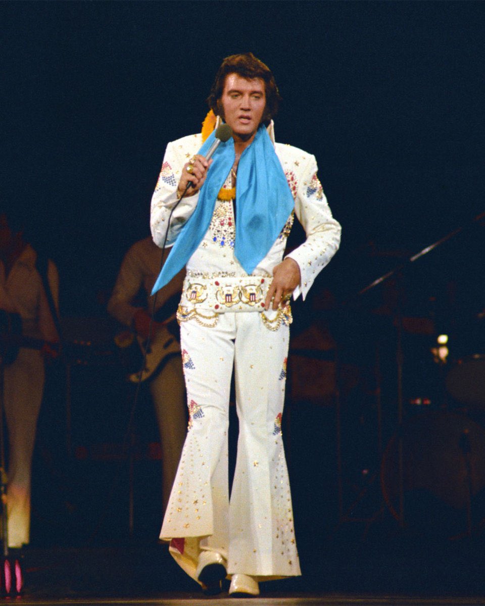 epxii2's tweet image. “ If I wasn’t tough I wouldn’t be here, If I were not gentle I wouldn’t deserve to be here “ 
#ElvisPresley ✨🩵