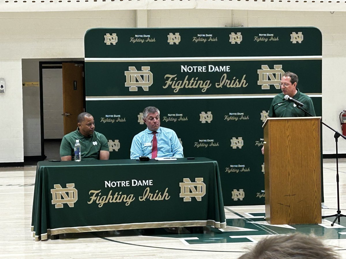 NDChattMensHoop's tweet photo. Meet and greet has begun with a new era of Notre Dame Basketball https://t.co/oE1OJ83BwL