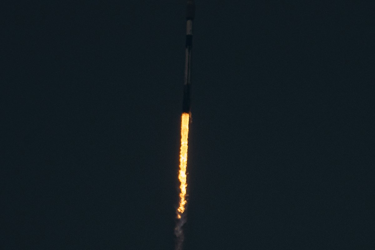ERCPhotos's tweet photo. Falcon 9 Starlink Group 10-38 https://t.co/QJXxFVxKpu