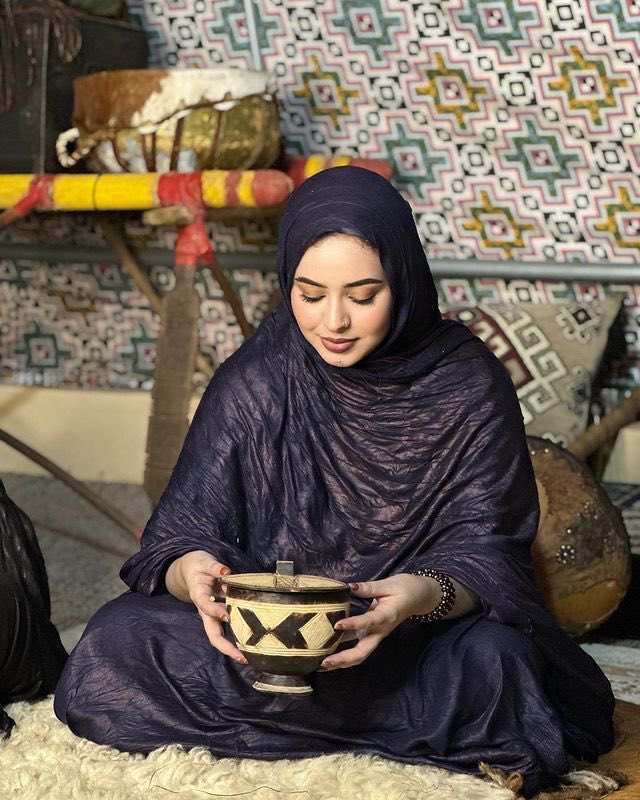 touaregland's tweet photo. Did you know that the Amazigh alphabet, Tifinagh, survived through the centuries largely thanks to Tuareg women?  
They passed it down from generation to generation through letters, jewelry, engravings, and everyday culture.  
The silent guardians of a millennia-old heritage. ⵣ https://t.co/izdmJWLFFh