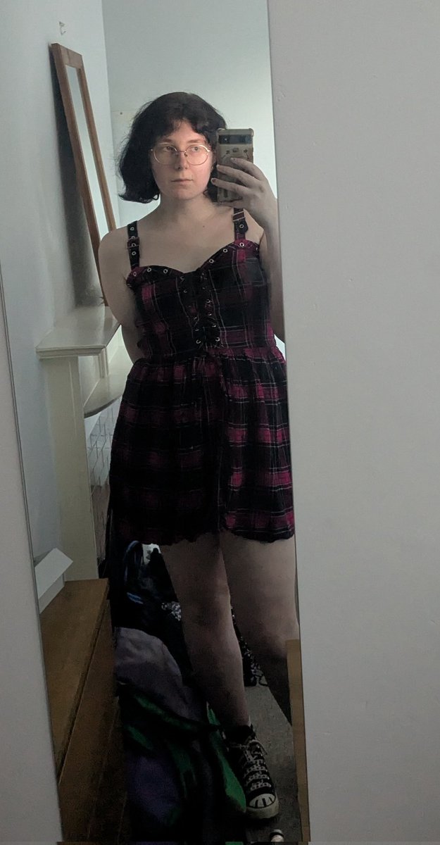 demon girlfriend tweet media