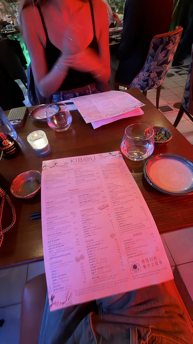 Findombby_'s tweet photo. Out for girl dinner thought who’s funding our meal ;) https://t.co/HhwUqSxBUD