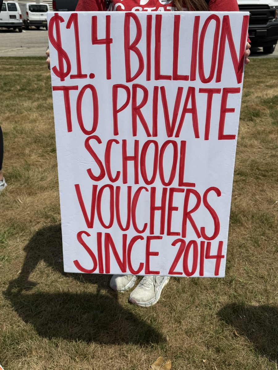 AnthonyAgu88102's tweet image. Kids-Over-Corporations. Teachers have the hardest and most important jobs; they're building our nation. And we should appreciate them, respect them, and pay them well.
My campaign @AnthonyAgu88102 is about WE THE PEOPLE. Not corporations or special interests. I spent the day, a