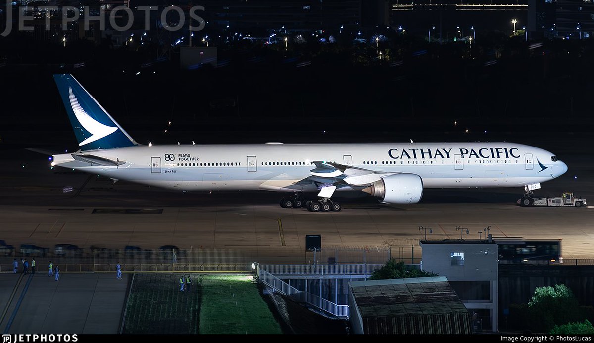 LazyFox_Lucas's tweet image. Cathay Pacific 80th Anniversary Stickers #Civilaviatio #Aviationphotography  #planespotting #avgeek