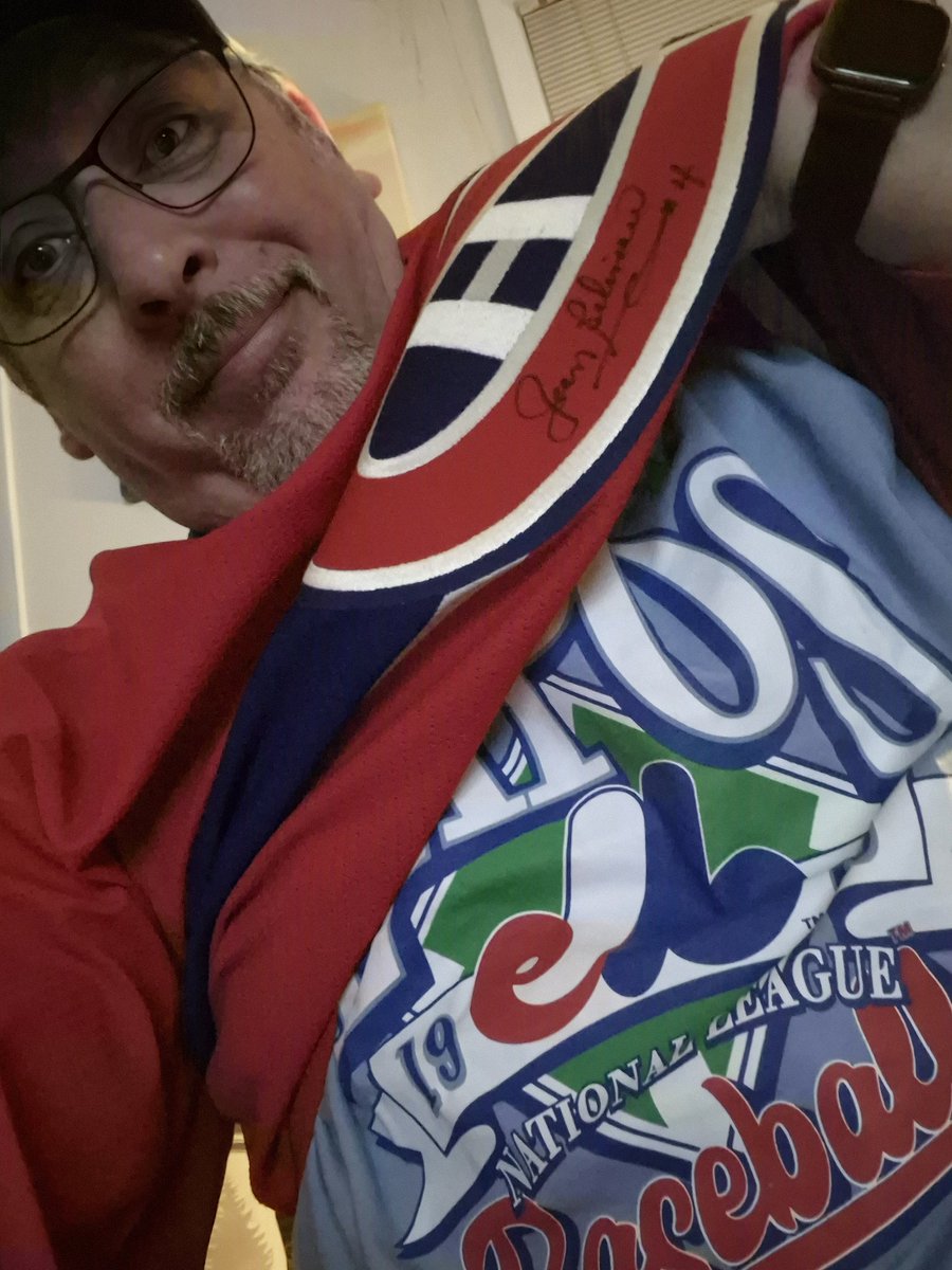 BuddTender's tweet image. Do i dare wear again for tonight @CanadiensMTL #GHG
