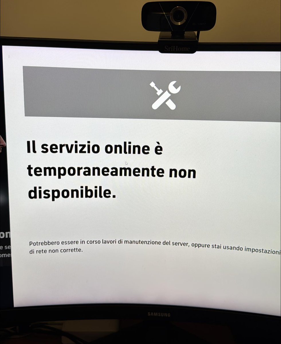 salvoefoot62047's tweet photo. @TIM_Official problema online guardate qui stiamo cercando di mettervi in contatto con voi @play_eFootball  @Konami https://t.co/tO3duueu8O