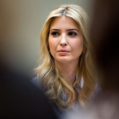 Ivanka Trump RV Q🇺🇸 tweet media