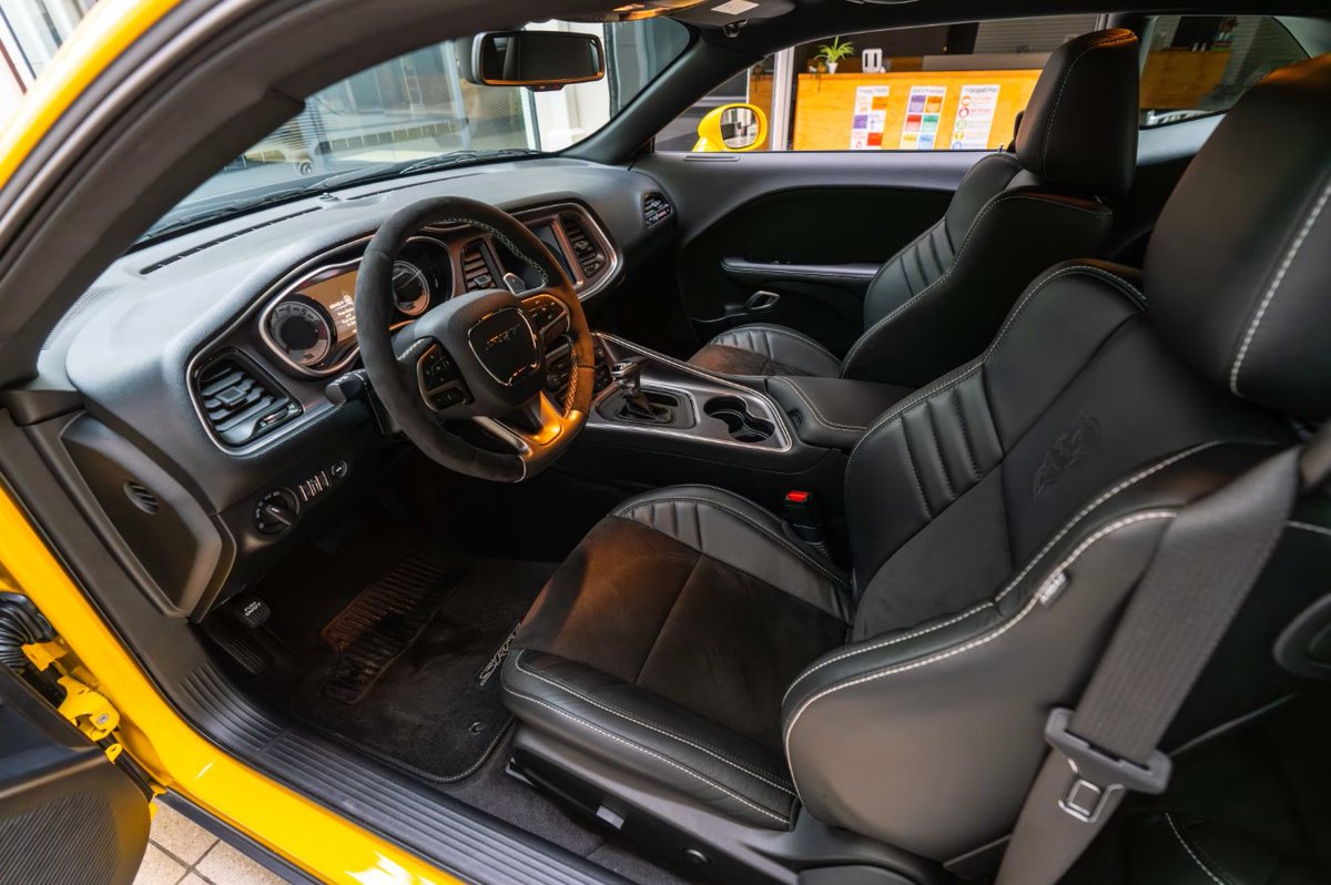 Mecum Auctions tweet media