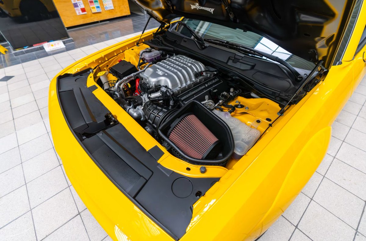 Mecum Auctions tweet media
