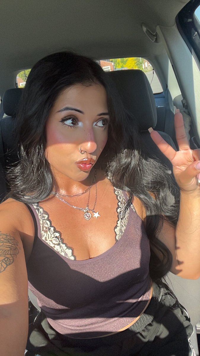 𝔔𝔲𝔢𝔢𝔫👸🏽 tweet media