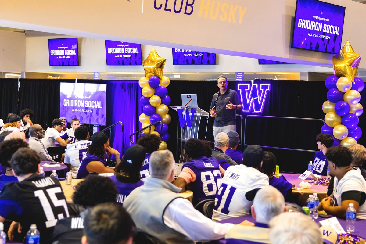 BigWClub's tweet image. Thank you to everyone who joined us for our @UW_Football alumni reunion. Loved seeing multiple generations of Huskies come together for one special night! Once a Dawg, always a Dawg.

#GoHuskies