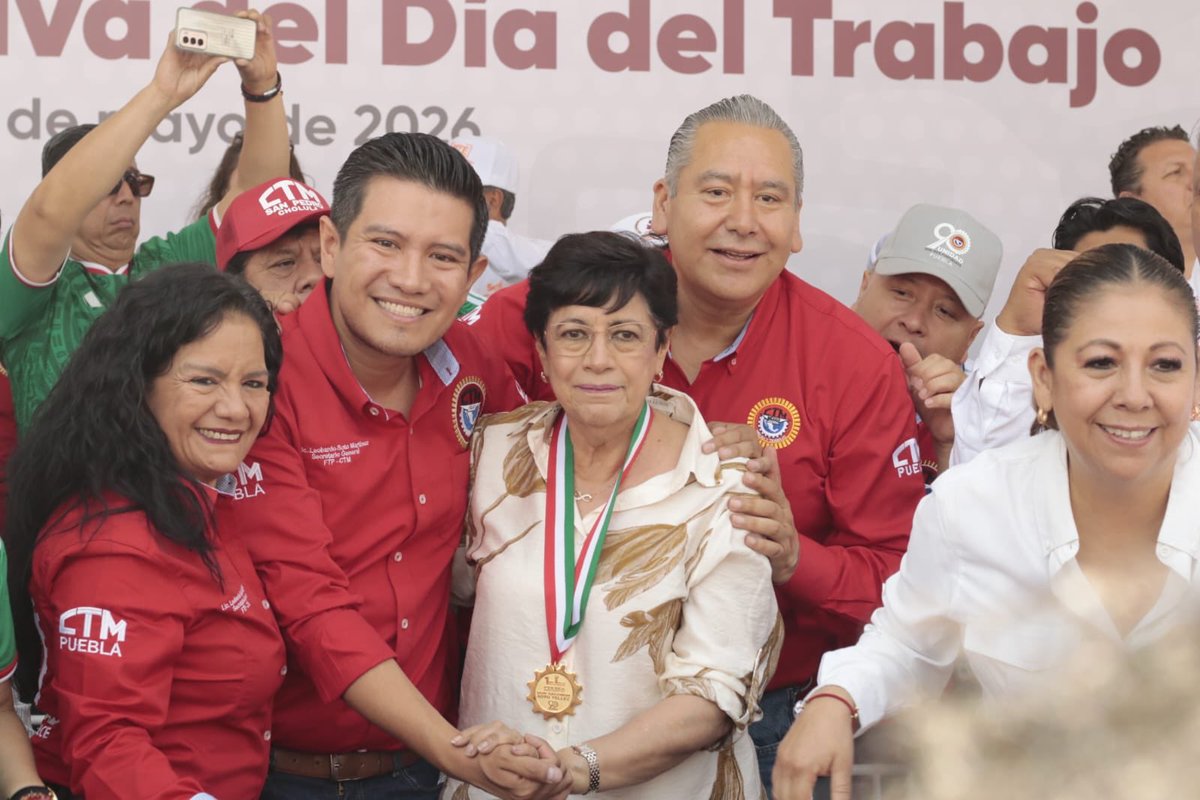 A todos los trabajadores en este día, mi reconocimiento por la ardua labor que realizan en beneficio del país. Mi  agradecimiento a la familia cetemista.