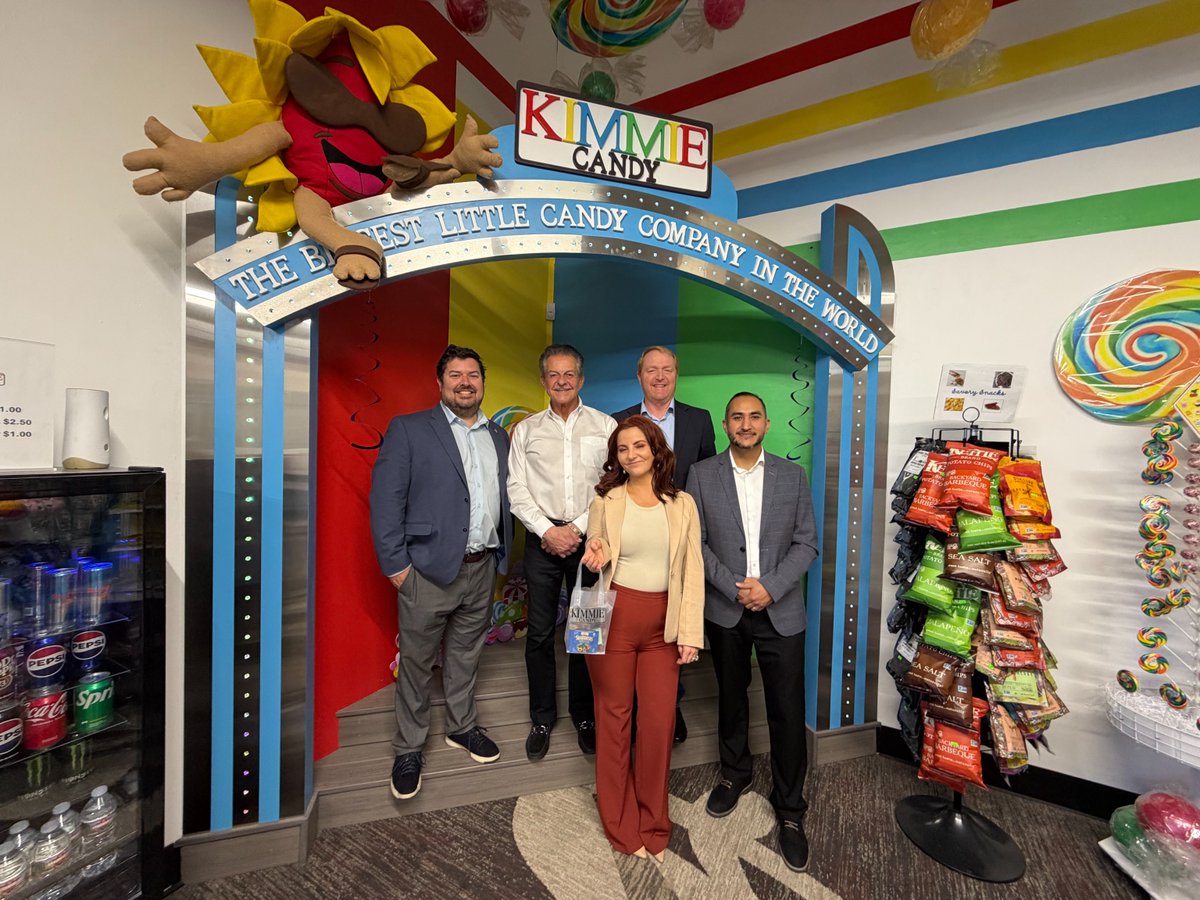 NevadaSBDC's tweet image. Nevada SBDC welcomed Regional Administrator Steven Snow of @sbagov at local manufacturer @KimmieCandy 🍬

Tour by Owner Joe Dutra and insights on SBA programs supporting U.S. manufacturing growth! Learn more: sba.gov/priorities/ame…

#Nevada #SmallBusinessWeek #MadeInNevada