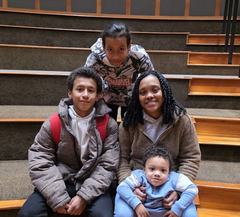 ICSMilwaukee's tweet photo. We're so proud of all the families who graduated from the 4th &amp; 5th grade FAST (Families and Schools Together) program! Pįįhįragigi  / Wa’įnįįginąpšąną / Wa̅e̅wa̅e̅nen / Miigwech / Yawʌɂkó•  / Thank You for your commitment to your family, FAST, and ICS! #ICSEagles https://t.co/PRL9BUEw2D
