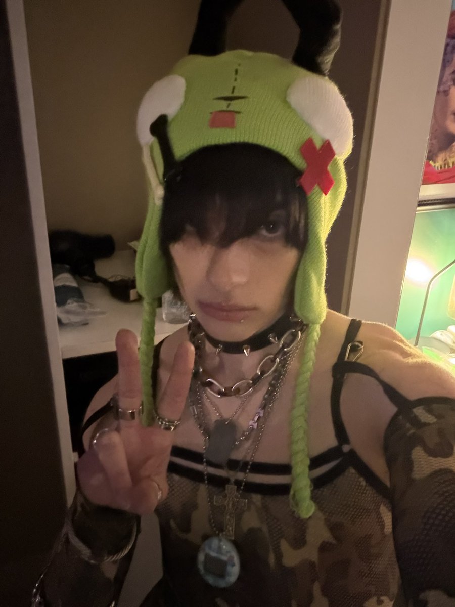 gaytoken420's tweet image. #SCARED