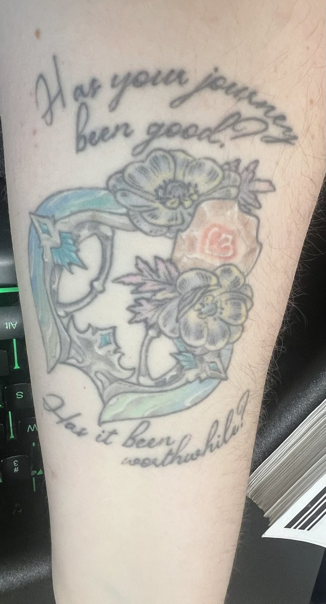 Estiniensimp's tweet photo. @llStonesll I love this line so much I have it tattooed on my left arm (my right arm has an Ardbert line so my arms both look sick) https://t.co/yB90P360dG