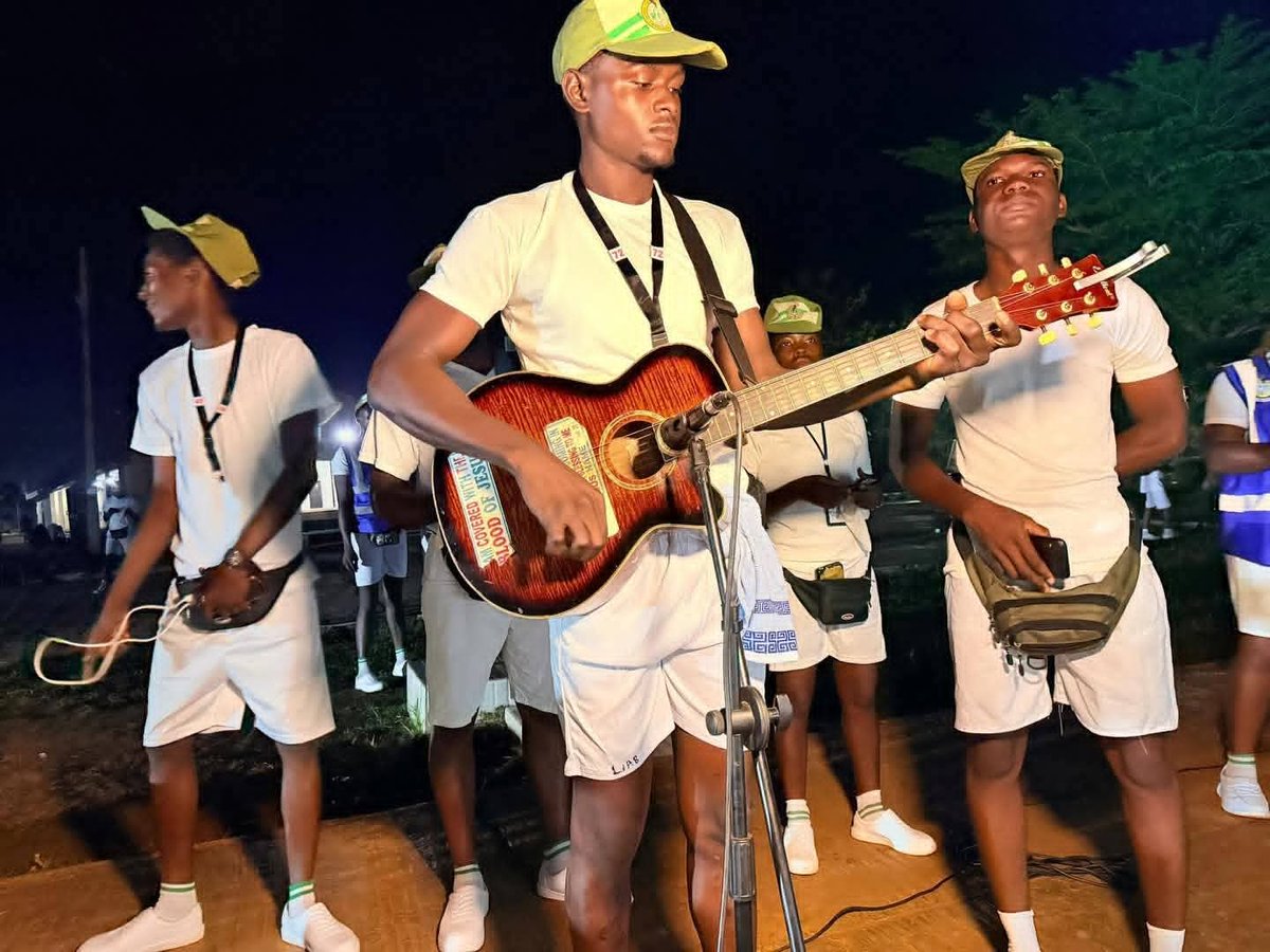 nysc360's tweet photo. The day started in an energetic tone from worship moments to teachings and exercises led by the man oβwar.
In NYSC Ogun Orientation Camp, Shagamu, we Take the wellbeing of corps members seriously.ππ₯³
#obsnyscogunstate
#nyscogunstate
#morningmeditation
#NYSC #nyscchallenge #nyscdiary #nysccamp