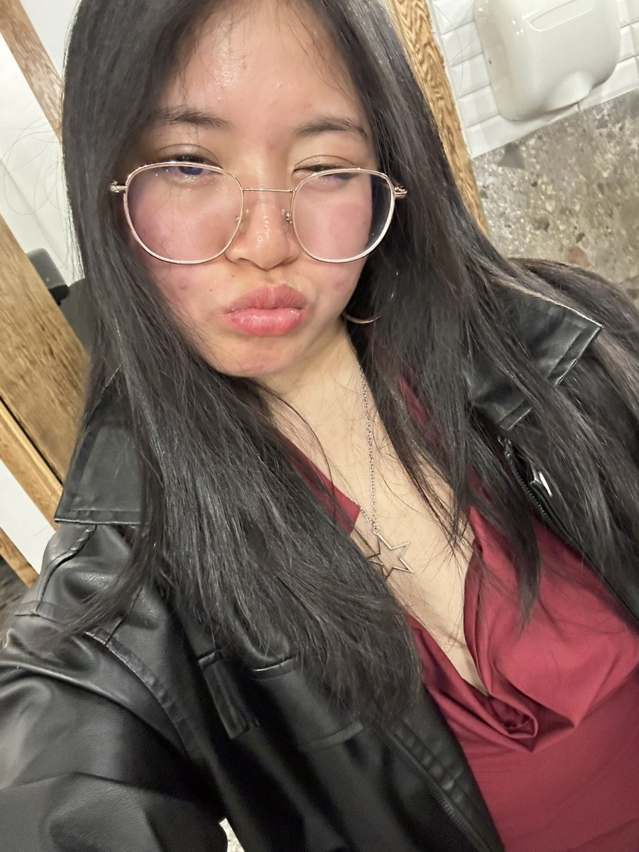 mia IS RED✮ tweet media