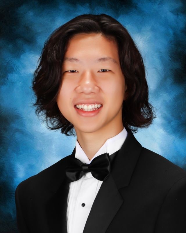 browardschools's tweet photo. Congratulations to Ziyue Xu, a senior at Cypress Bay High School, on being named a @nationalmerit  Motorola Solutions Scholarship recipient. We are proud to celebrate Ziyue’s academic achievement and success. 🎓

#BCPSProud #NationalMeritScholar https://t.co/CXSBzGnUgM