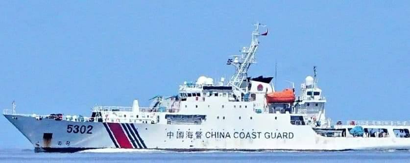 SeaLightFound's tweet image. 🇨🇳#China Coast Guard 5302 has been conducting an intrusive patrol in the North Natuna Sea since 30 April, approaching within 100 nautical miles of Laut Island, which is well within 🇮🇩#Indonesia's exclusive economic zone.

CCG 5302 is a Type 059/80 Shucha II-class patrol cutter