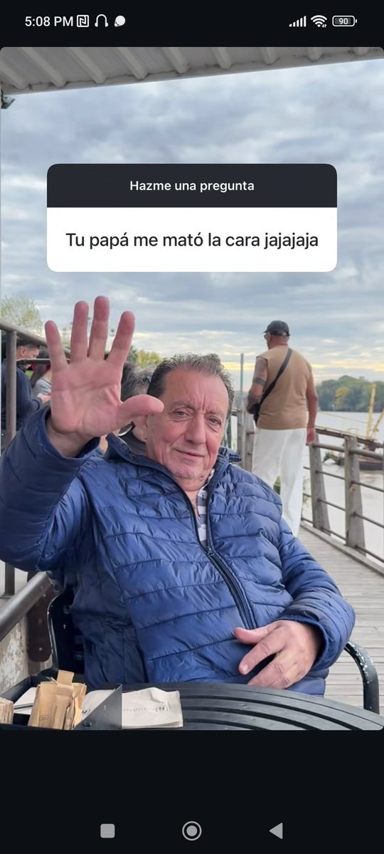 Ulises Apostolo super familiero con sus papás #apóstoles