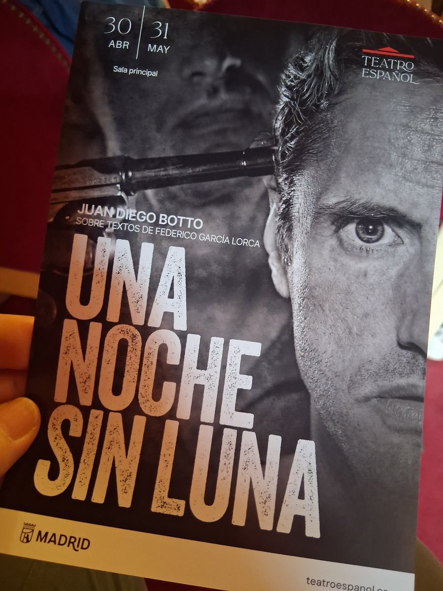 mass_maria's tweet photo. Tan afortunada por ver esta maravilla de nuevo. Más allá del teatro, somos porque nos recuerdan. Memoria infinita. Parecía imposible superar la emoción de la primera vez y no ha sido así. El corazón lleno. Gracias @PerisMencheta @JuanDiegoBotto @TeatroEspanol https://t.co/XCgX9SvpkG