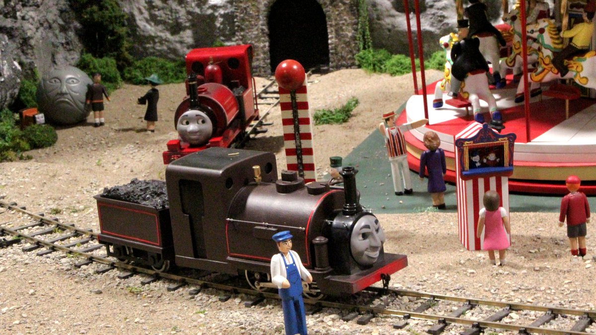 Parker's Thomas Replicas tweet media