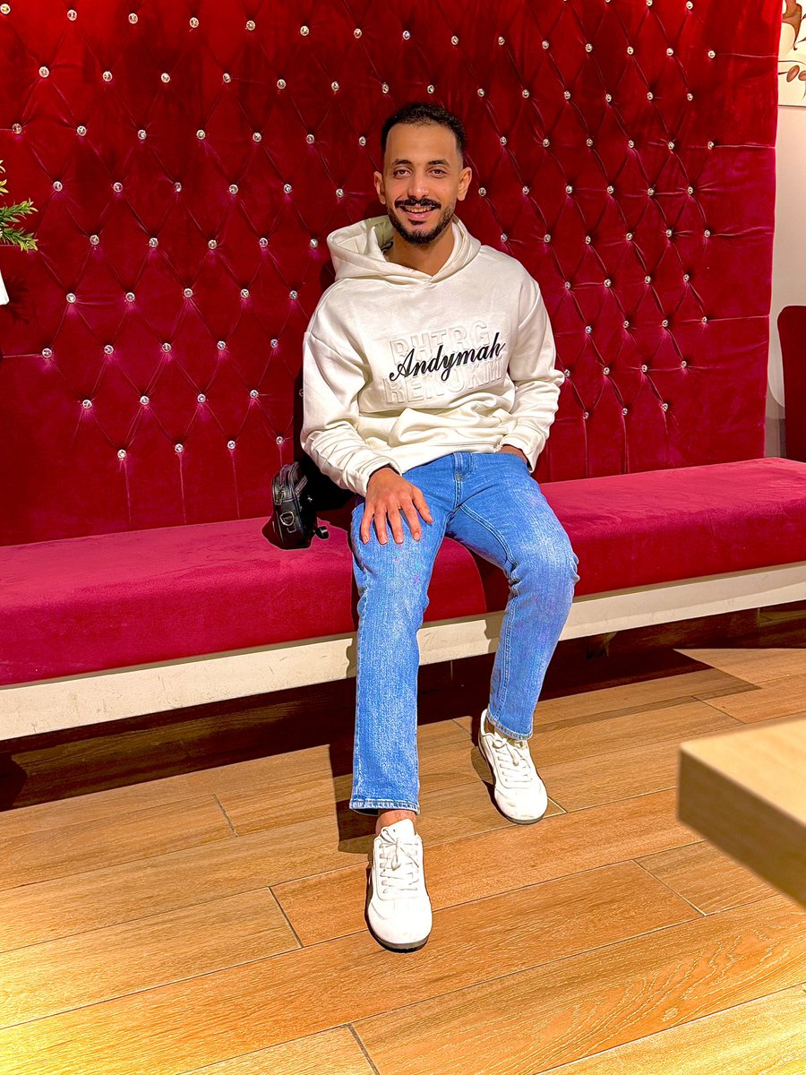 GiikkaOfficial's tweet photo. 28 It's My birthday💫

أنا الآن في الثامن والعشرين من عمري، لدي أحلام حققتها بالفعل وكدت أقفز من الفرح لذلك، ولدي أمنيات لم تتحقق جعلتني أفقد إيماني وجلست بعدها أتسائل عن جدوى ما أفعل، ولا زال لدي طموحات لا أعلم مصيرها، ولكني على الأقل قررت أن لا أعجز، أن لا أنهزم، https://t.co/DvAPY1sb9f