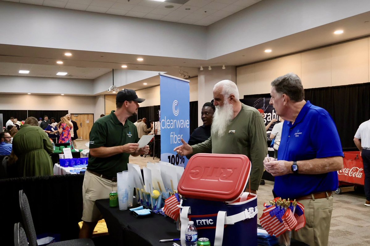 Clearwave_Fiber's tweet image. What a great night at the Tifton–Tift County Chamber Business Expo! 🧡

We loved connecting with our community, supporting local businesses, and meeting so many people in one evening!

#ClearwaveFiber #BusinessExpo #TiftonGA #TiftCounty #FiberInternet #ChamberOfCommerce