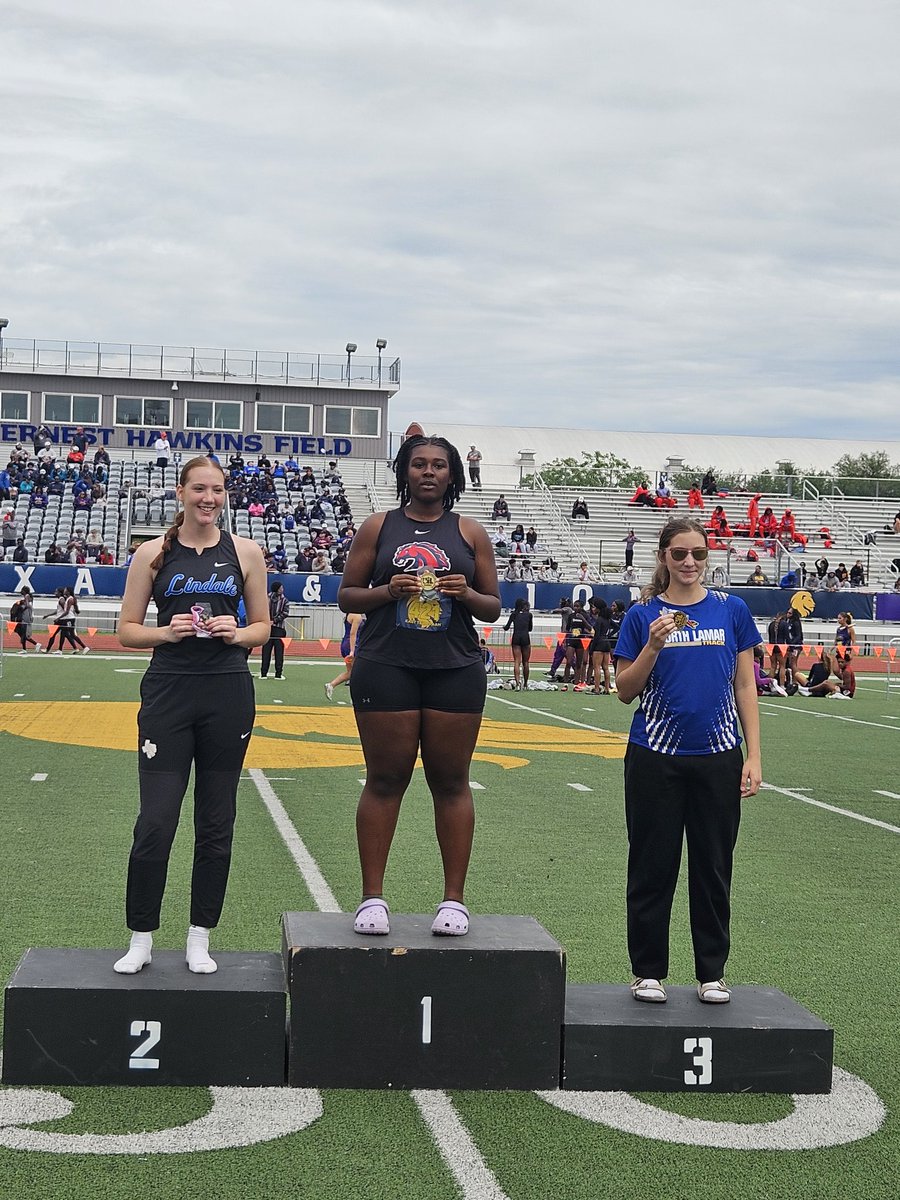 Life Mustang Track tweet media