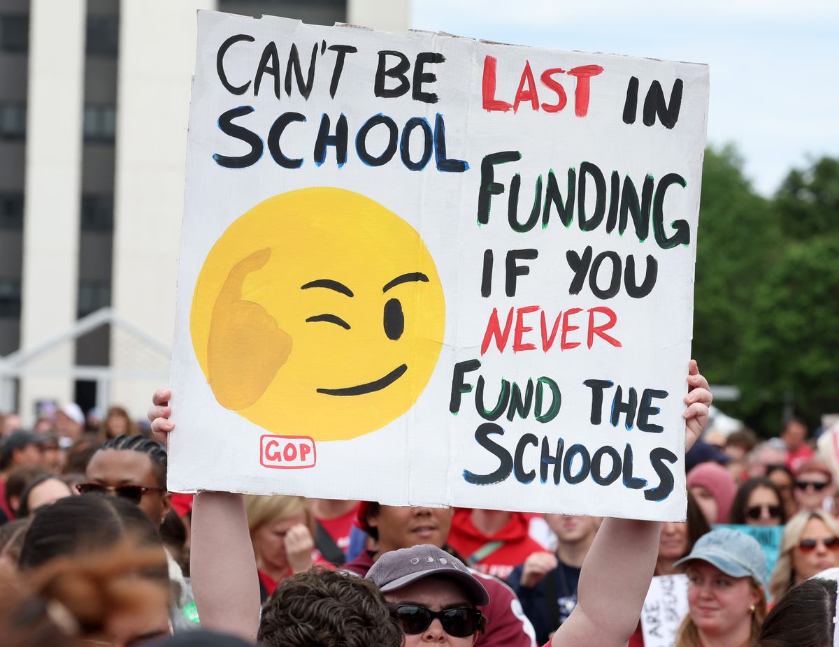 theobserver's tweet image. Signs, signs, signs were everywhere as teachers rallied at the Government Complex in Raleigh on Friday.

Teachers rallied and marched through downtown Raleigh to protest the need for more funding for public schools.

📸: Jeff Siner

#charlotte #teachers #raleigh #rally