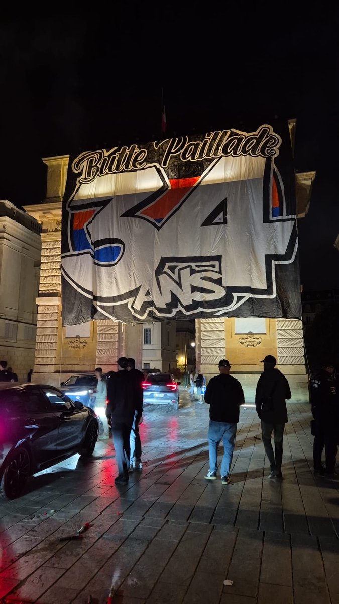MathysEvesque's tweet photo. LA BUTTE PAILLADE, LA BUTTE PAILLADE !💙🧡 #TEAMHSC https://t.co/4gKxAWJUlT