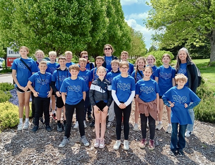 CroftonWarriors's tweet image. 6th grade field trip day at Omaha’s Henry Doorly Zoo 🐾☀️  
Exploring, learning, and making memories one exhibit at a time! From amazing animals to lots of laughs—this is a day they won’t forget 🦁🐘 #FieldTripFun #WarriorWay