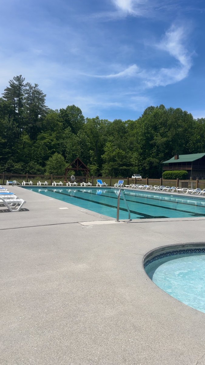 KyleGrainger's tweet image. I wish it was warmer! But the views &amp;amp; the food were nice today. Honeysuckle Meadows Pool &amp;amp; Deli open for the season in Wears Valley. #pool #tnvacations