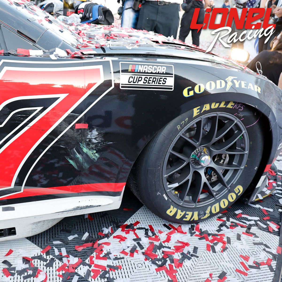NASCAR DIECAST FANS tweet media