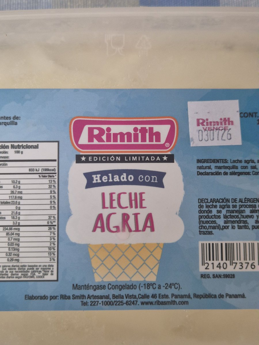 Rossanau's tweet photo. Lea recomiend probar este helado de @Riba_Smith ¡Es una delicia! Es delicado,  con apenas un punto sutil de dulce.  Me sabe a nostalgia. https://t.co/14nFVwPH6u