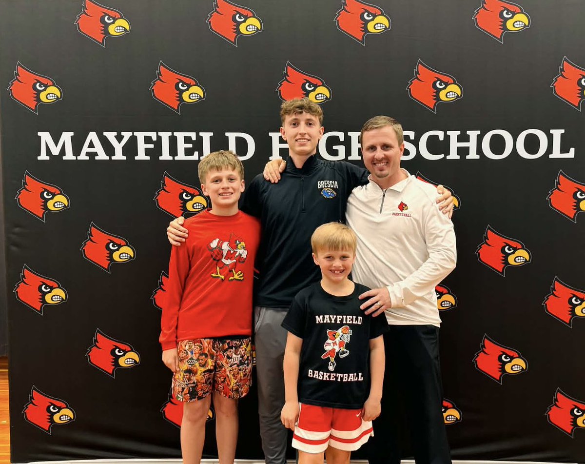 Coach_Croft12's tweet photo. Congrats to @OwenByrd07 for committing to continue his academic and athletic career @BresciaMBB! I look forward to keeping up with your career as a Brescia Bearcat and wish you all of the success possible! #Mayfield🏀 https://t.co/0g2g1kUAbG