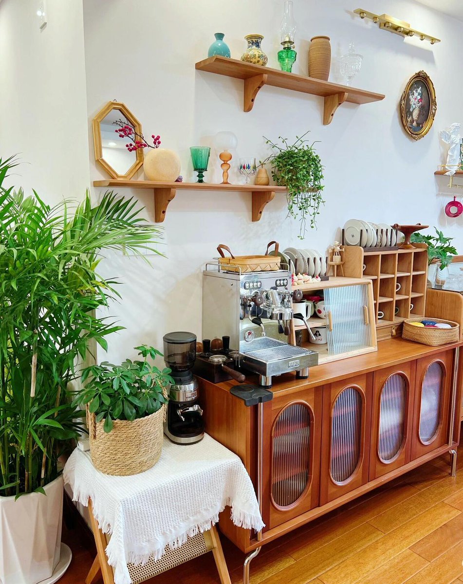 sensa_tr's tweet image. "Old stuff, new purpose!  Organize your space—donate what you don’t need, repurpose what you love. Less clutter, more joy. #DeclutterWithPurpose"