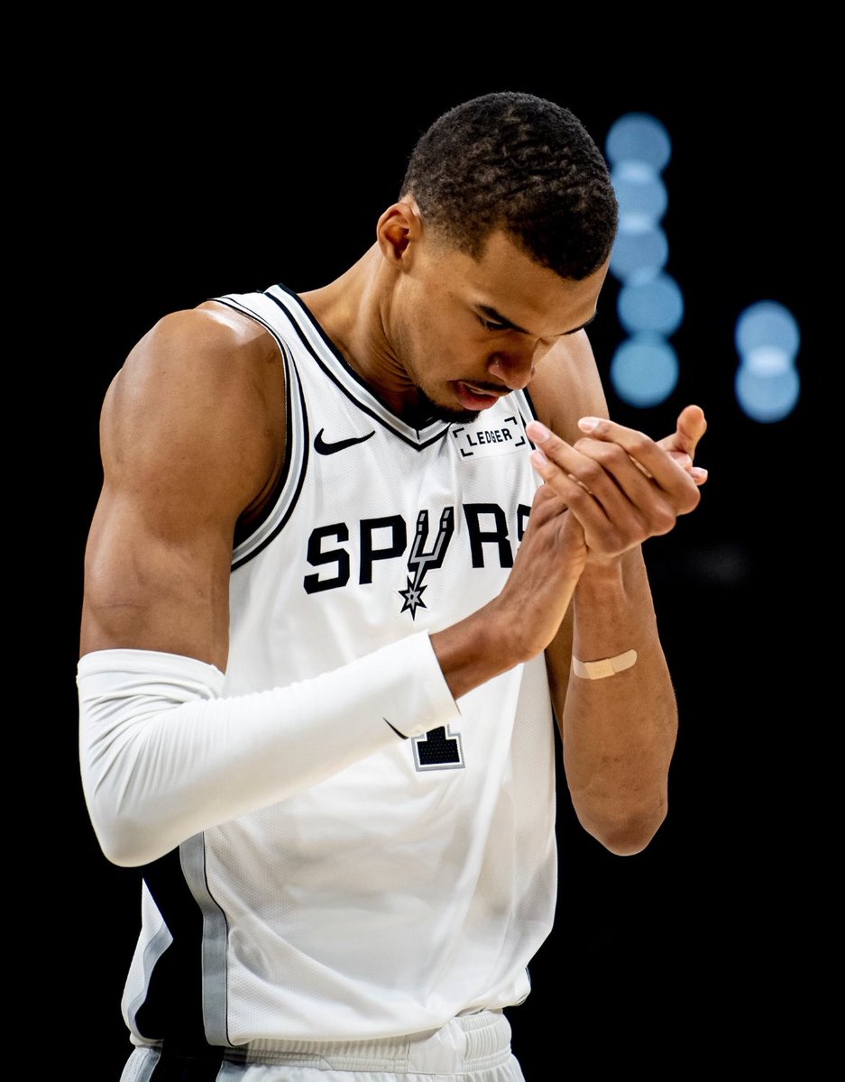 🕷️Kawhi2Ximes tweet media