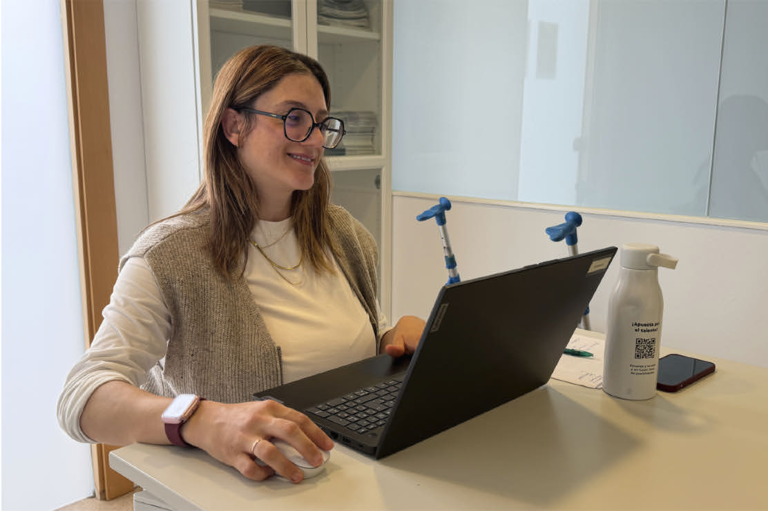 cyleconomica's tweet image. .@Aspaym_CyL impulsa un proyecto de #teletrabajo para personas con #discapacidad en el medio #rural ow.ly/iyF750YQESe #formación #empleo #empresas #recursoshumanos