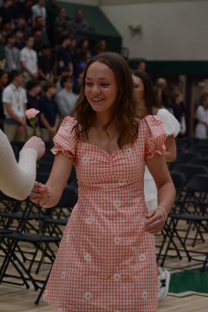 PXStudentMedia's tweet photo. Pius X celebrated May Crowning with the last all-school Mass the seniors will attend.

Fr. Tony Schukei celebrated the Mass.

Senior Abbey Johnson said, “Since he is one of the senior class’s favorite priests, it was nice that he gave the homily.”

Story👇 https://t.co/8evDDB3AkC