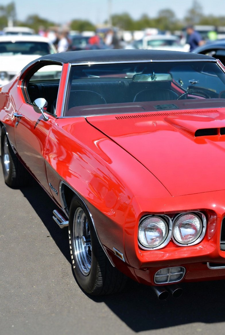 saliss_ali's tweet photo. 1970 Pontiac GTO Judge – The Real King of the Street! 🔥
Pure American muscle from the golden era.
#Pontiac #GTO #GTOJudge #MuscleCar #ClassicCars https://t.co/odNzUAGpgd