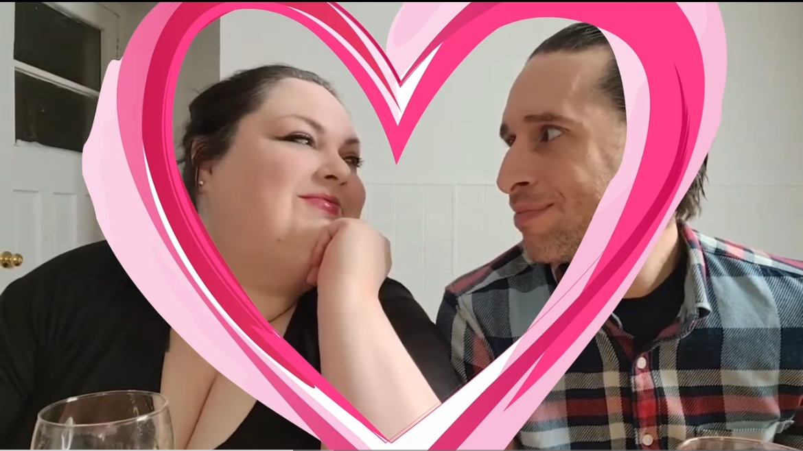 EllePole22's tweet image. Reminds me of another  “10” couple. Lol

😝#FoodieBeauty #QuirkyLoveRosee #GorlWorld