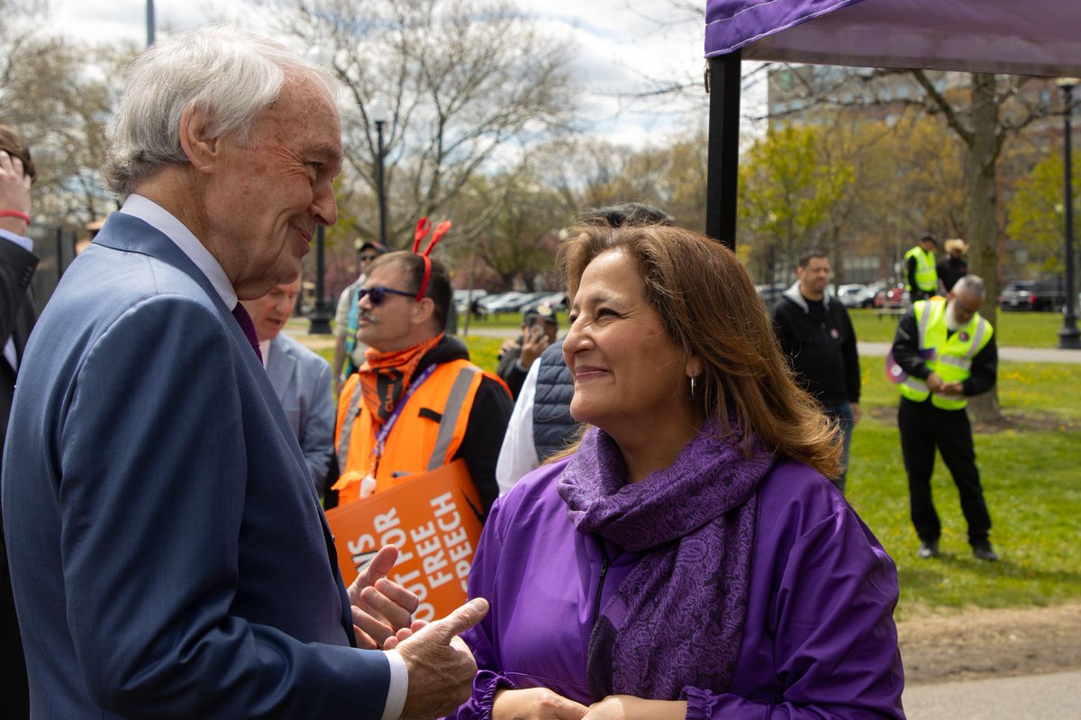 Ed Markey tweet media