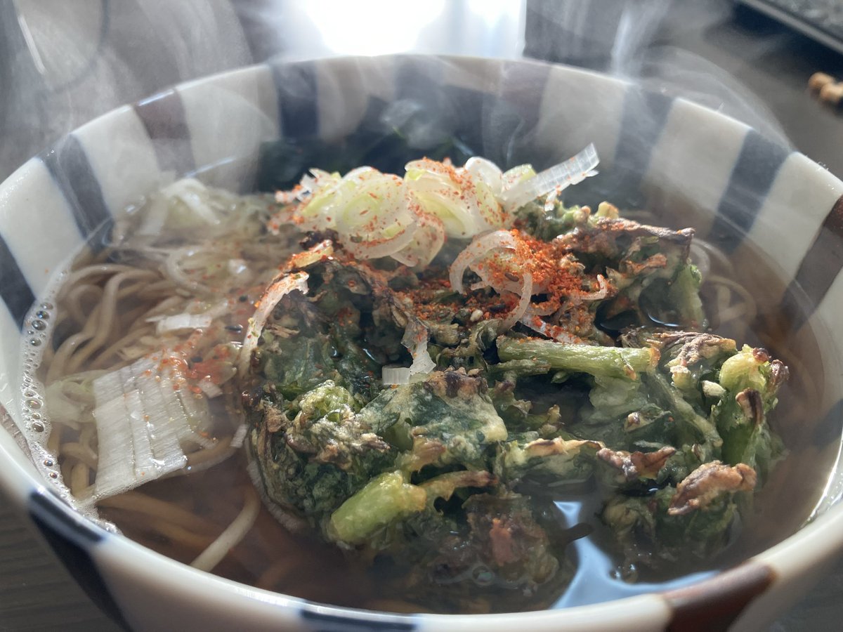 今朝の🇾🇪家麺🇾🇪。春菊そば。