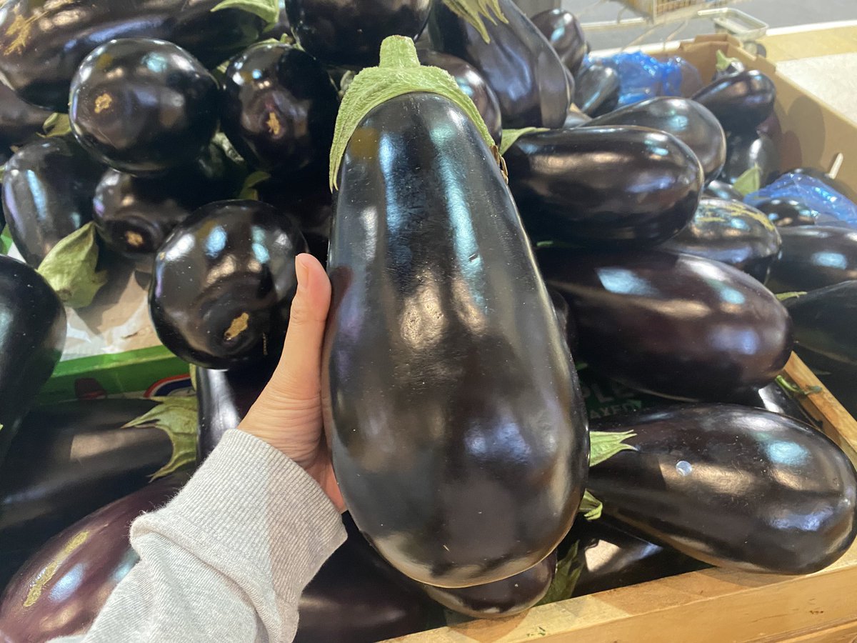 オーストラリアの茄子でかぁっ‼️ マレーシアの茄子長ぁっ‼️