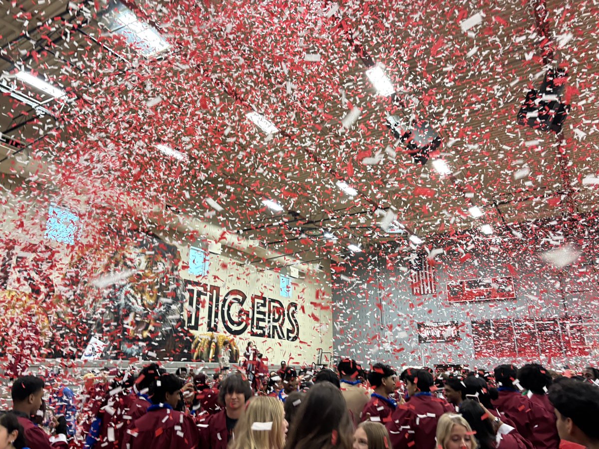 THS_Tigers's tweet photo. Todayโs Senior Walk and Decision Day was one for the books! We love our senior class because of their energy, drive, and leadership! It was the BEST celebrating them today โค๏ธ๐ #GraduationBound #Classof2026 #TheTravisWay https://t.co/SA3X4q8xxs
