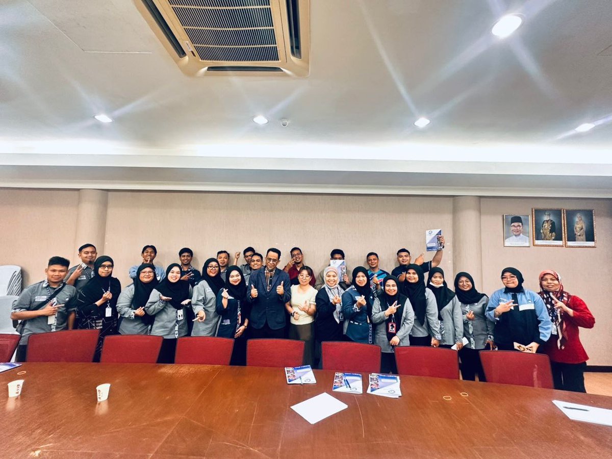 gisbtraining's tweet image. [2] Elevating Customer Experience: Excellence in Toll Plaza Operations on 3 July 2025 at Kuala Lumpur 

#GLOBALINFOSKILLS 
#GISBTRAINING
#CUSTOMER
#TRAININGPROVIDER
#PENYEDIALATIHAN