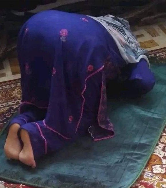 Nahidajan tweet media